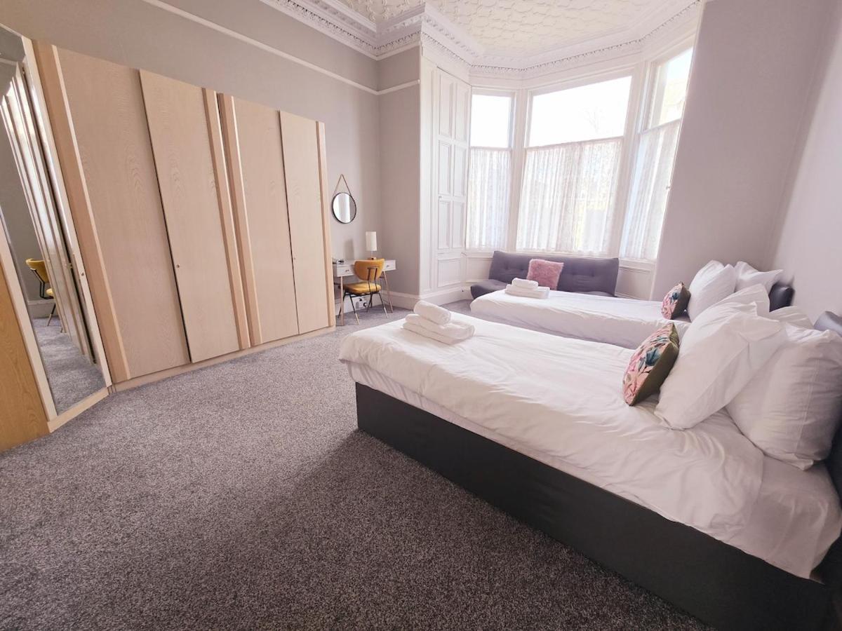 Apartment Delightful 4 Bedroom Family In Newington - Craigmillar Park *