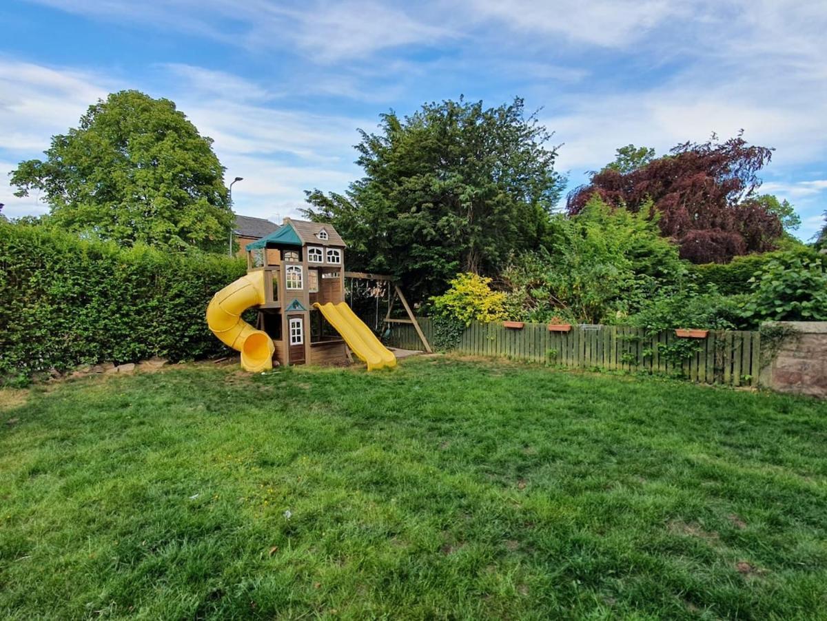 Apartment Delightful 4 Bedroom Family In Newington - Craigmillar Park