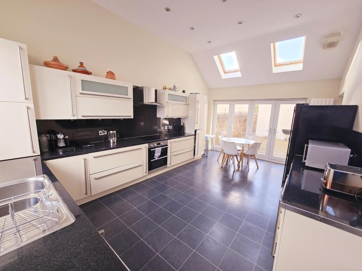 Delightful 4 Bedroom Family In Newington - Craigmillar Park